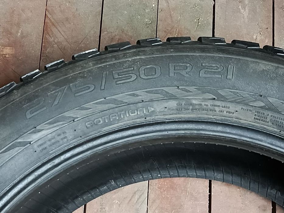 275/50/21 Nokian