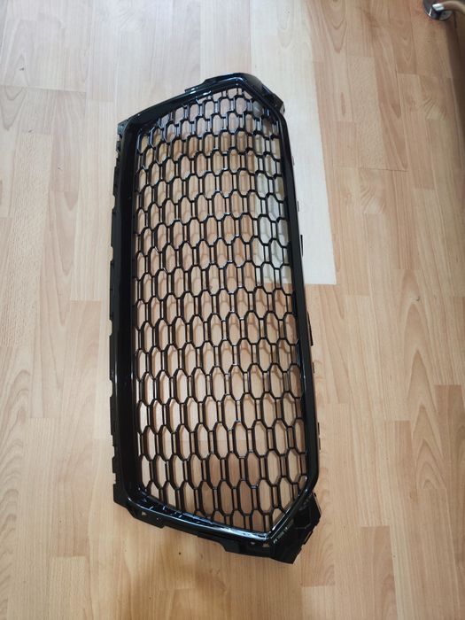Grila Centrala fagure Audi A5 S5 B9