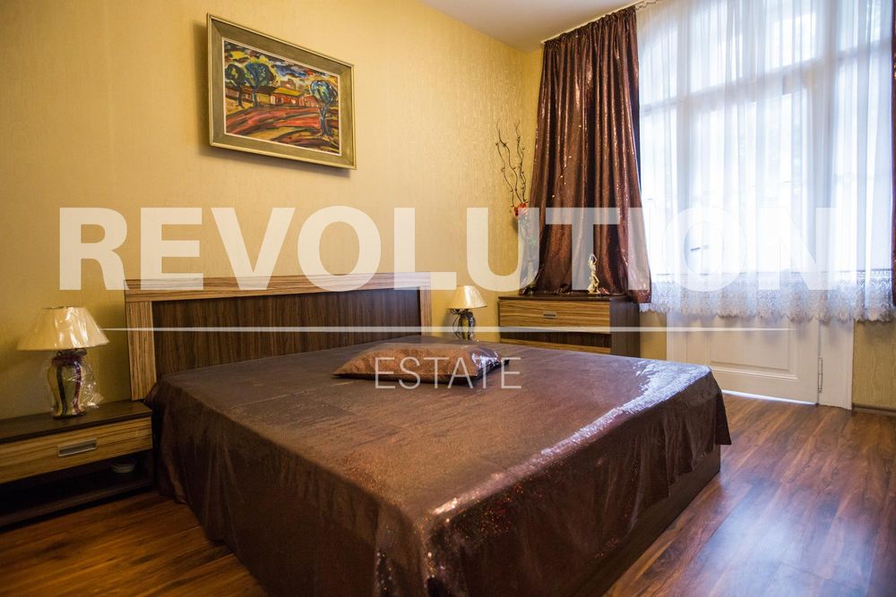 Дава се под наем Многостаен апартамент в Варна, Център - 210 кв.м за 900 € - Снимка #11