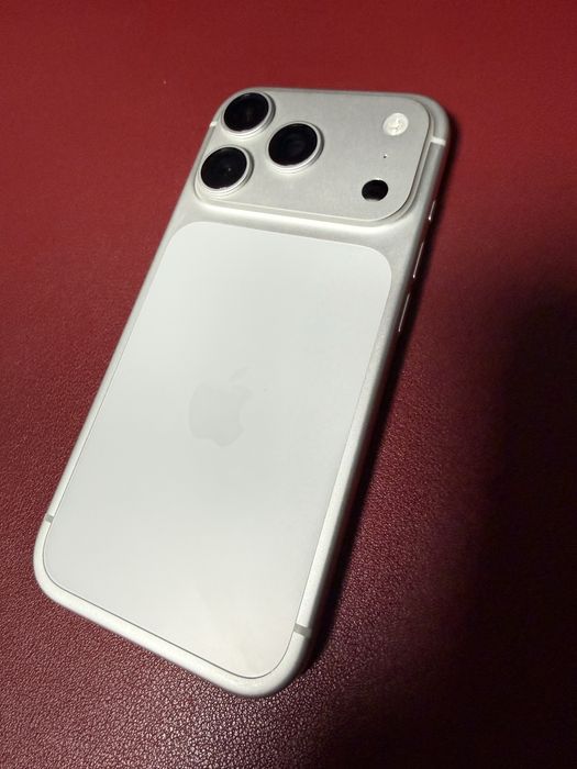 iPhone 17 Pro, 256GB, 5G, Silver, baterie 99%, liber rețea