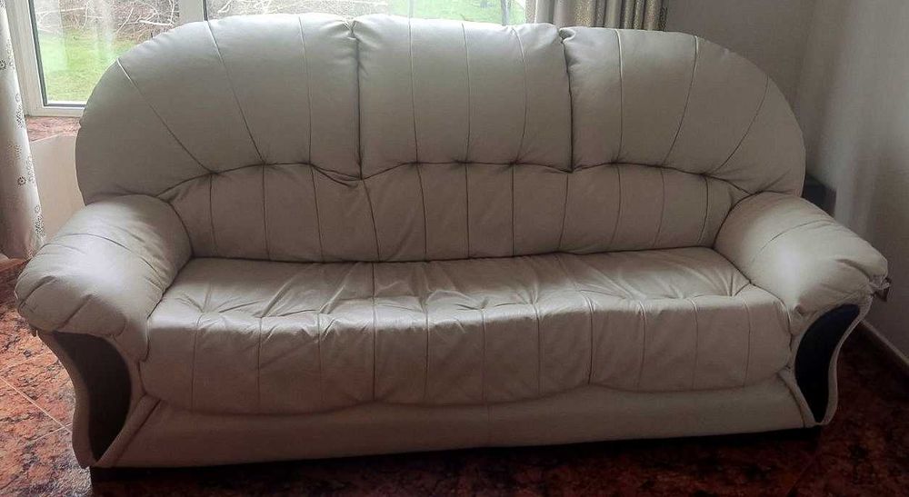 Продавам холна гарнитура от естествена телешка кожа