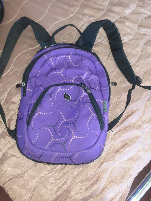 Ученическа раница в две части