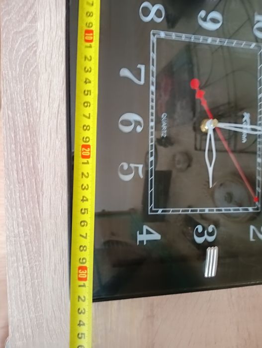 Настенные часы 32*28 см