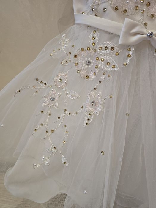 Продам детское нарядное платье