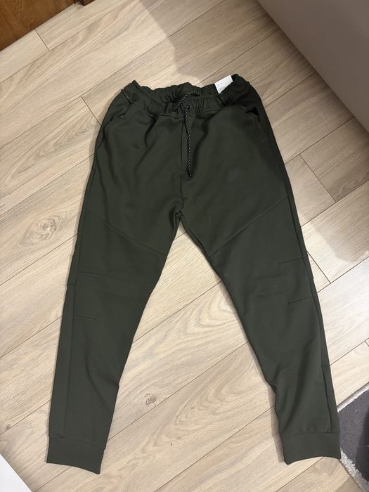 Set Nike Tech marimea L