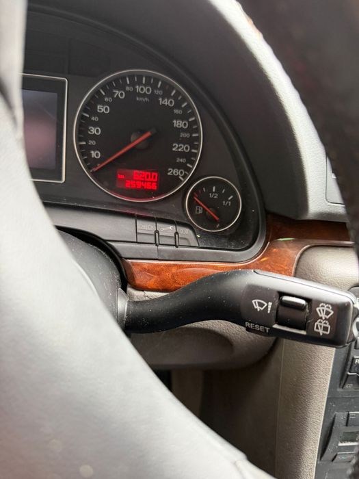 Продавам Ауди а4 авант