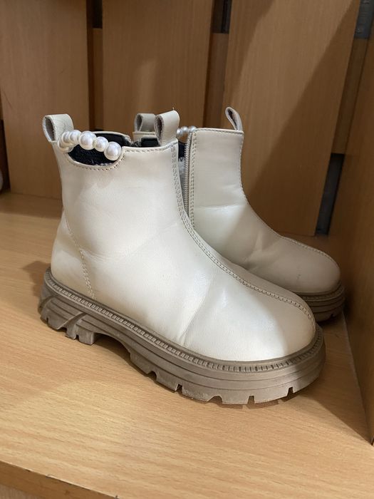Продам детский обувь и куртка