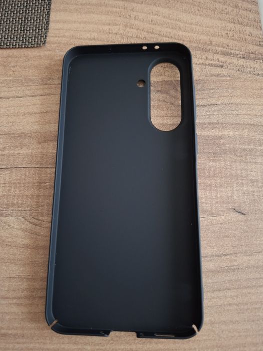 Усилен кейс за Самсунг а56 с подарък нов черен матов