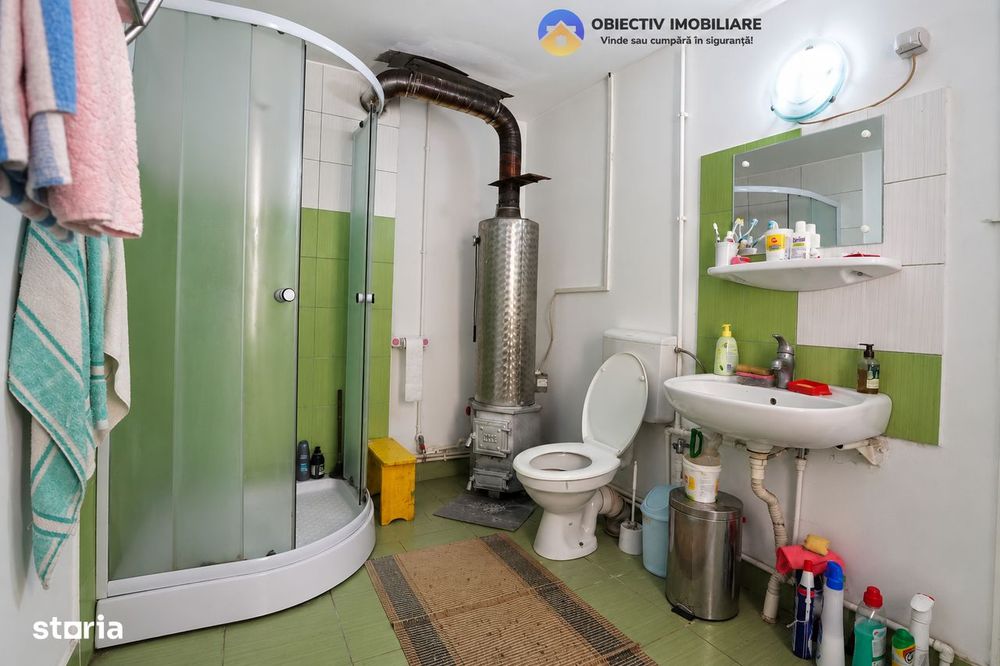 Casă P+M cu teren 1477 mp, TARCǍU, Neamț