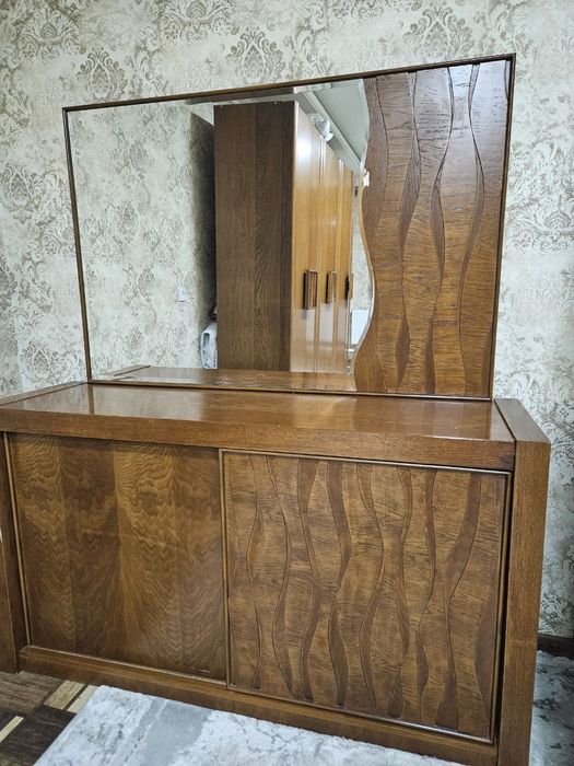 Спальные мебель сотилади.