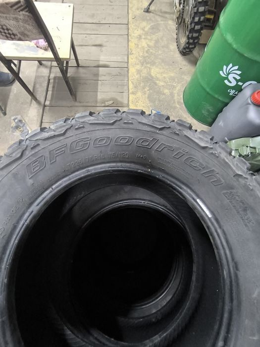 Продам резину A/T