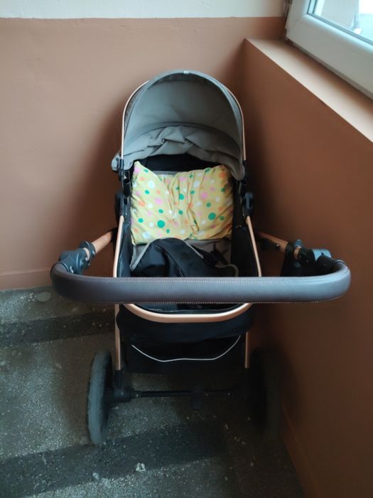 Бебешка количка лорели