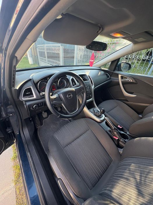Opel Astra J 2012 2.0 CDTI 160CP
