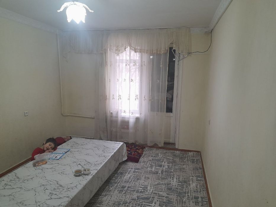 3xonali  kvartira sotiladi