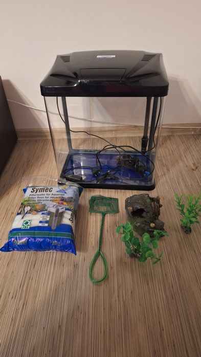 Acvariu 32 litri cu accesorii