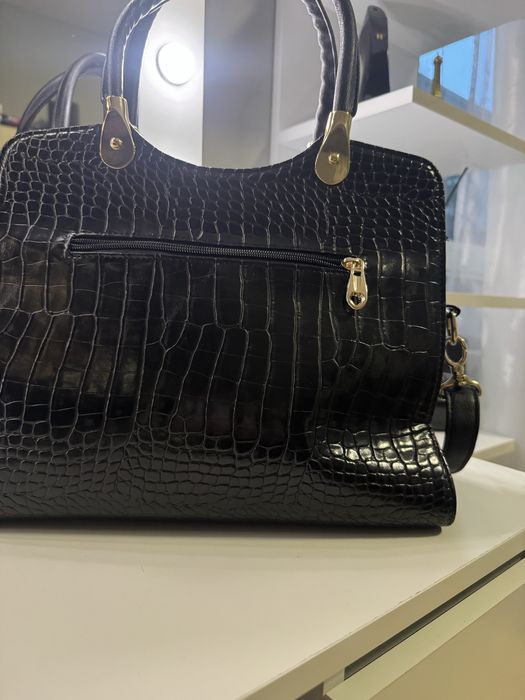 Чисто нова чанта