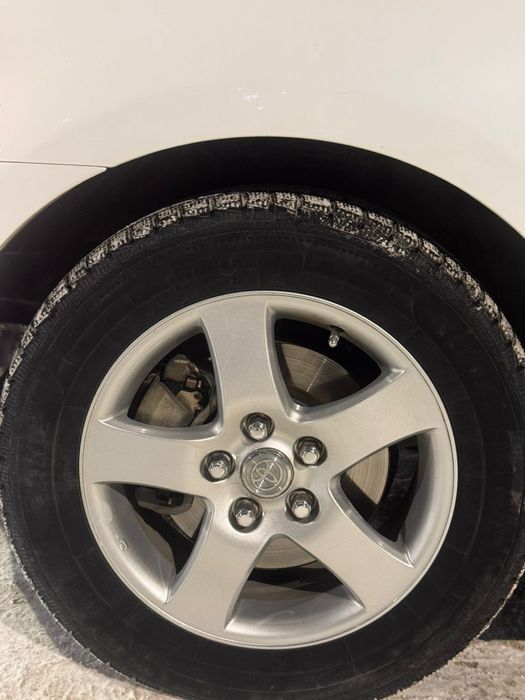 Камри 35 Диск с шинами шипы