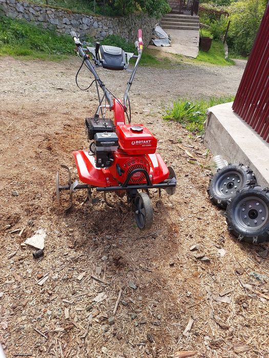 Vând motosapa rotak 0748499535