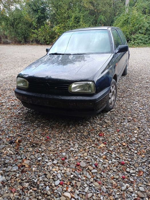 Golf 3 pentru piese motor 1,8,functionabil 100%