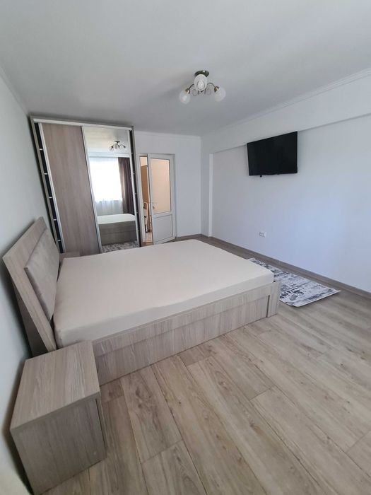 Inchiriez apartament ultracentral  etaj 2