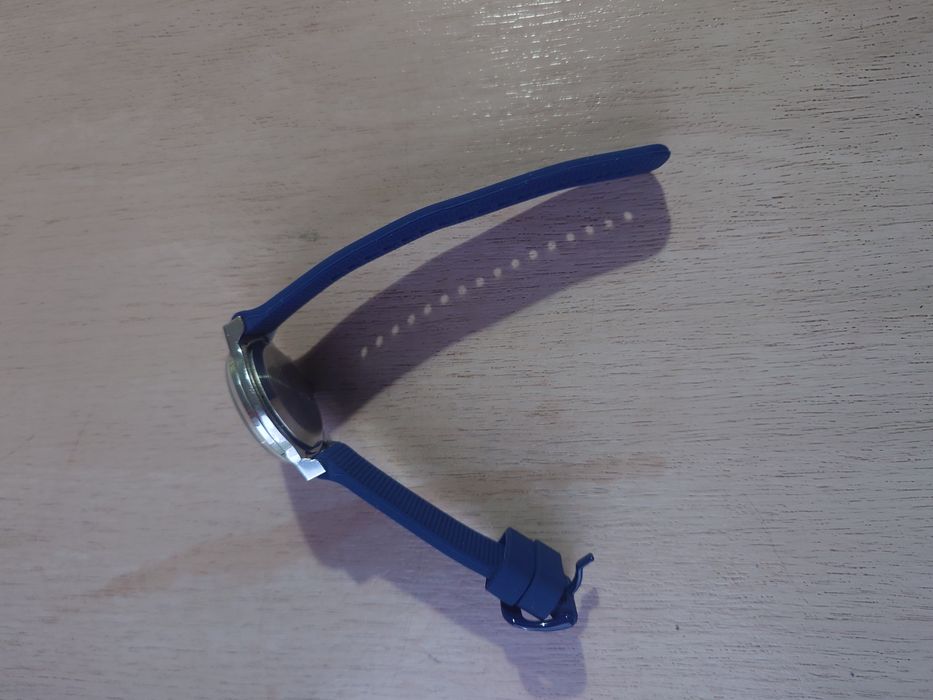 Победа - съвтски механичен часовник, с ръчно навиване.