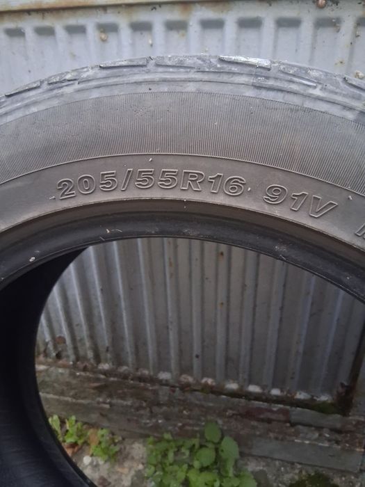 1 бр Зимна Бриджстоун и 2 бр летни