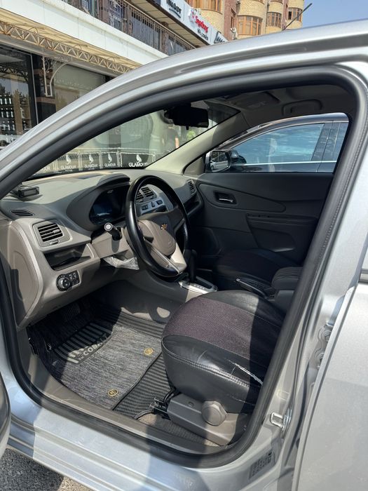 Chevrolet-Cobalt-2024
