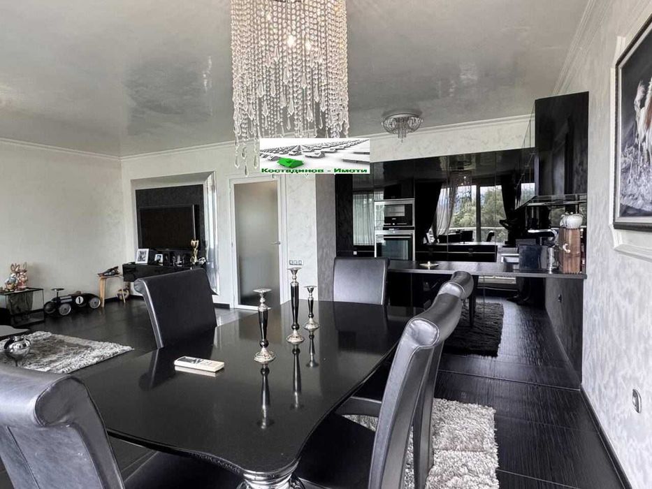 Продава се Тристаен апартамент в Пловдив, Кършияка - 127 кв.м за 2481 €/кв.м - Снимка #3