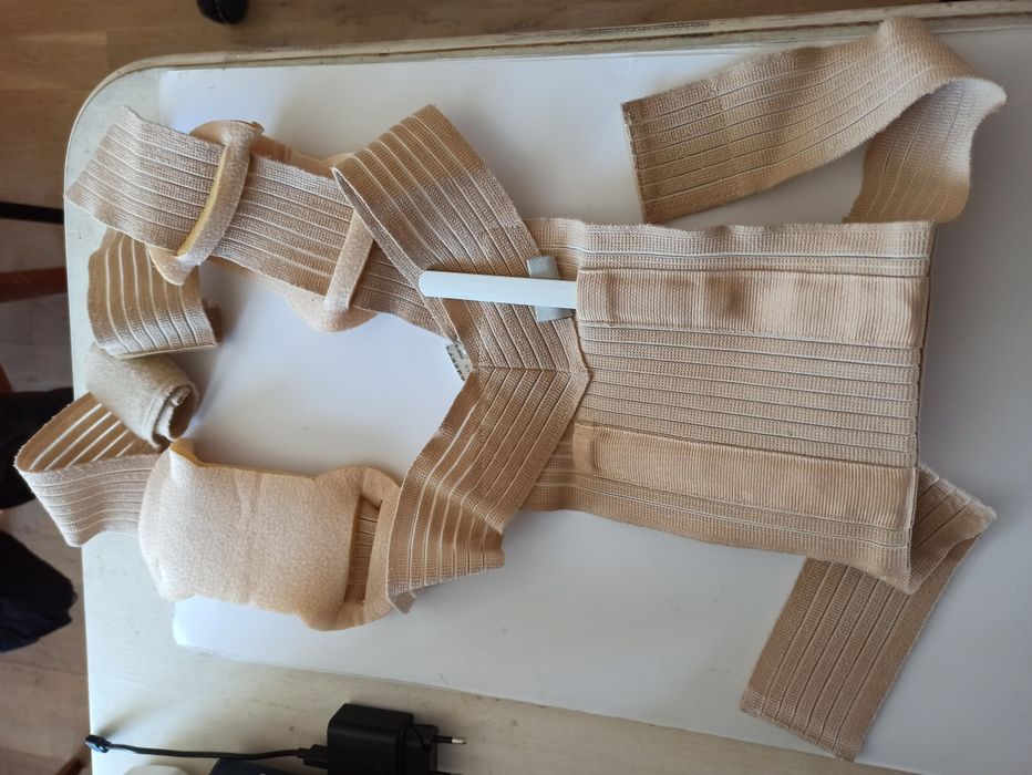 Детски корсет за изправяне на стойка