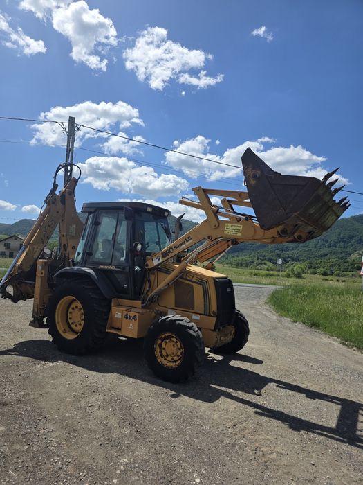 Buldoexcavator Case 690