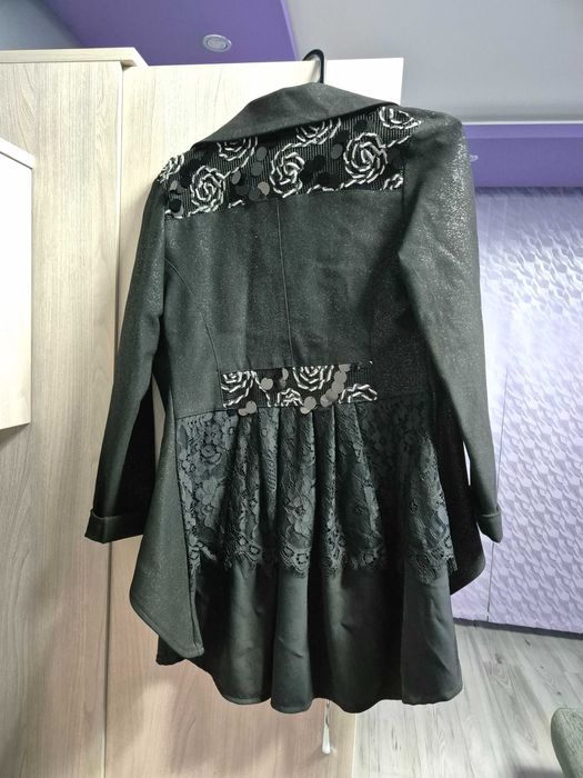 Официално сако на Lucy