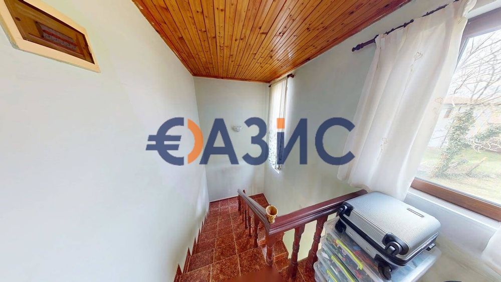 Продава се Четиристаен апартамент в с. Порой, Област Бургас - 132 кв.м за 328 €/кв.м - Снимка #10