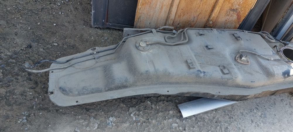 Бензобак Pajero 4 бензин