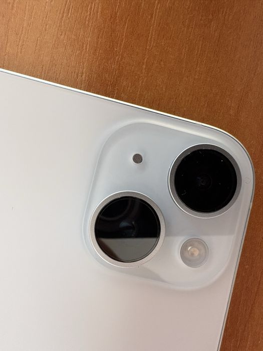 Продам Iphone 15 128bg blue