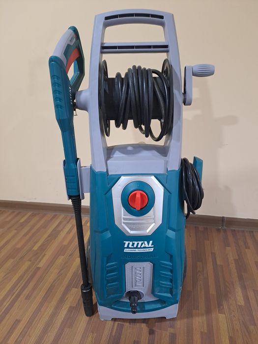 Продаю карчер Тотал в новым состоянии своя