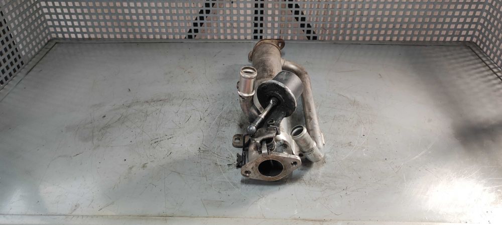 Racitor de gaze volkswagen vw passat B6 BMR BMN cod 03G131512AE