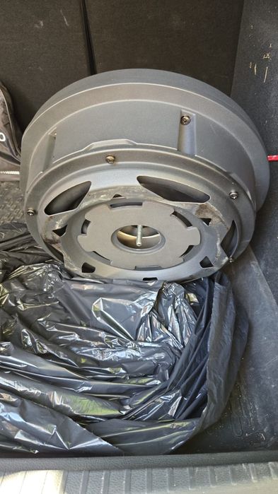 Vind subwer 300 w RMS