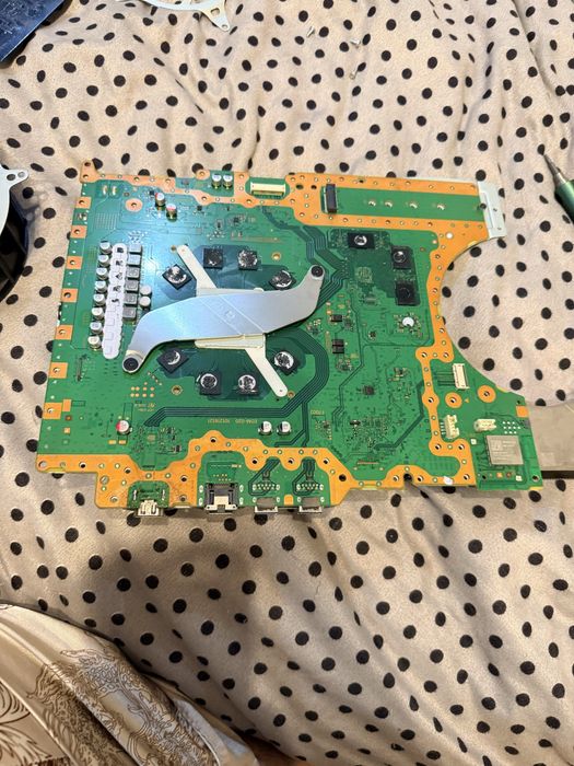 Consola ps5 disk pentru piese