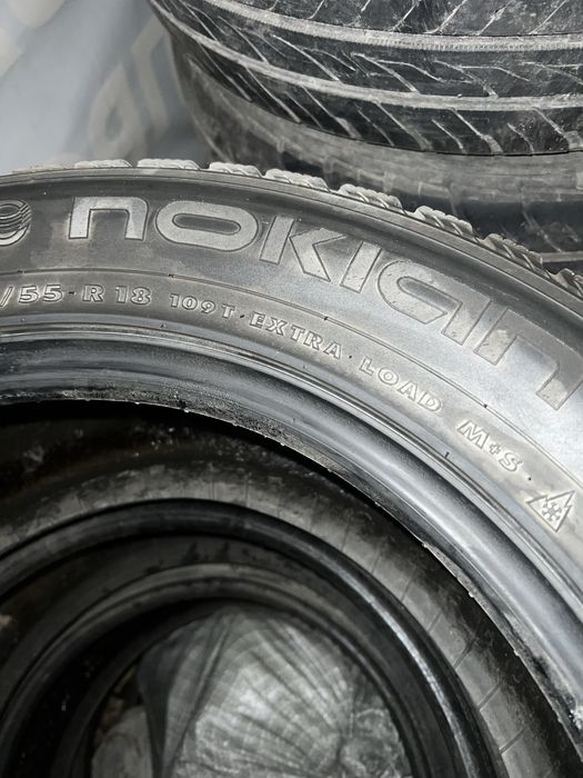 255.55.R18 Nokian