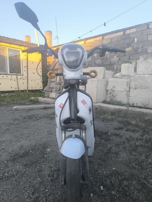Продам электроскутер Торг есть