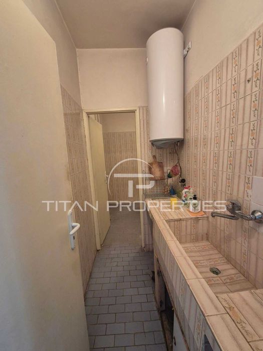 Продава се Тристаен апартамент в Пловдив, Кючук Париж - 96 кв.м за 1563 €/кв.м - Снимка #9