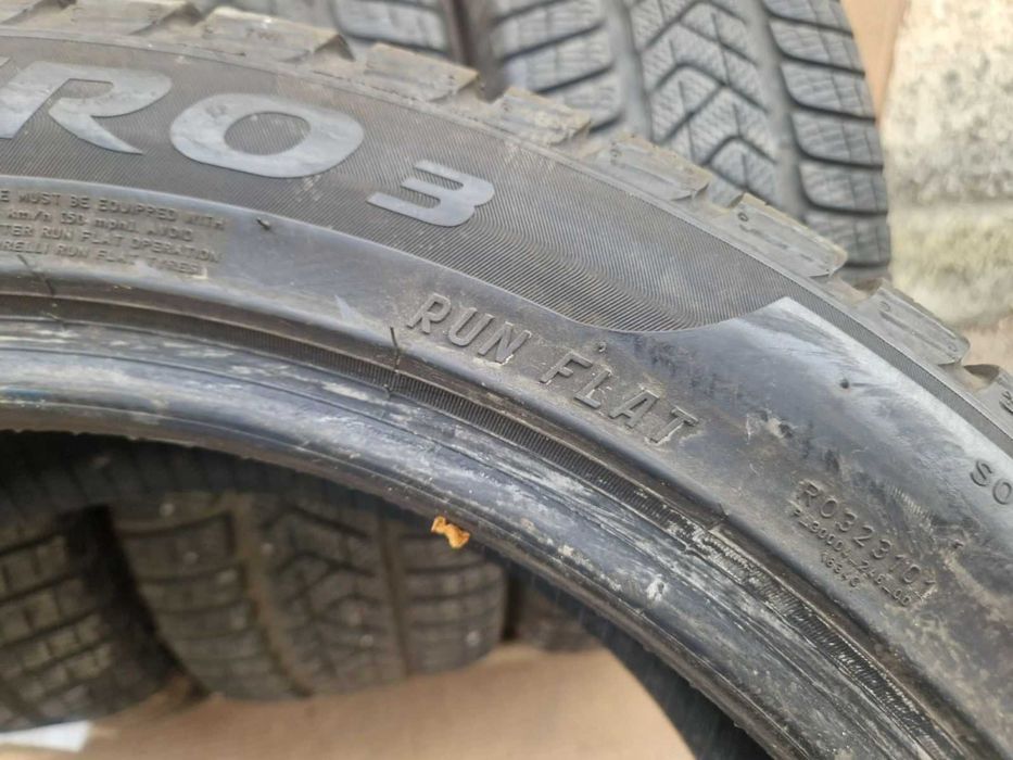 4 Pirelli R19 235/45 зимни гуми runflat DOT3618