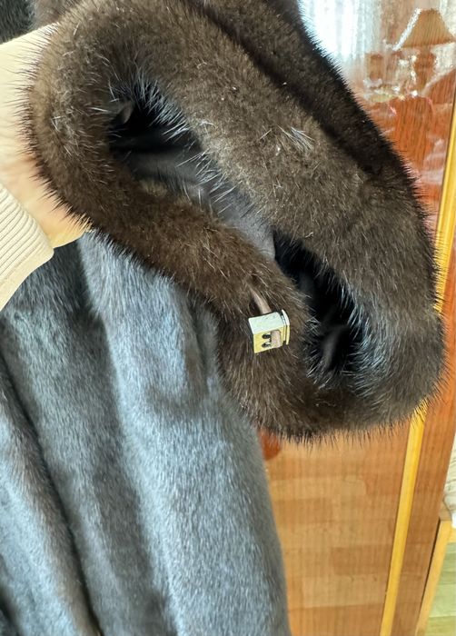 Продается норковая шуба размер 54