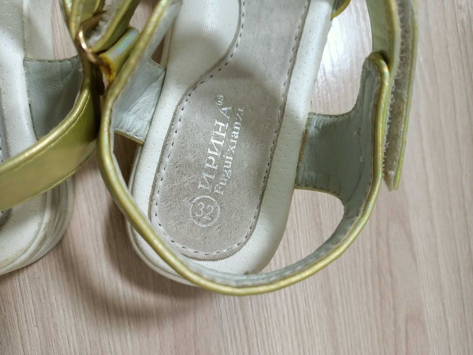 Босоножки на девочку