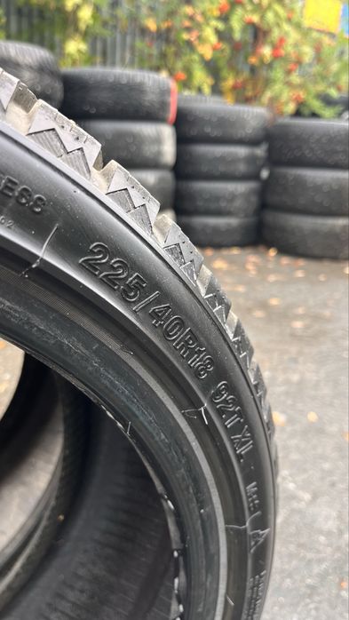 Продам резину 225/40/18