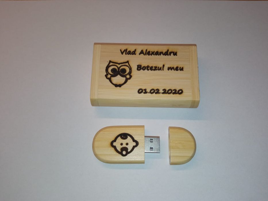 stick USB +cutie lemn cu magnet