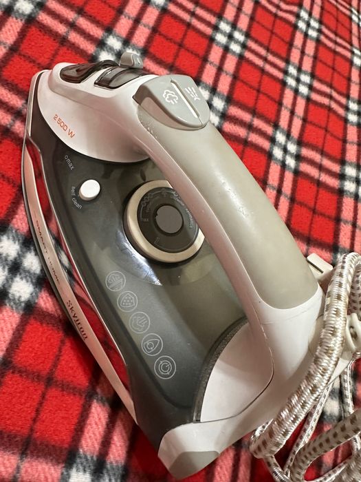 Утюг Redmond Skyiron Smart Home