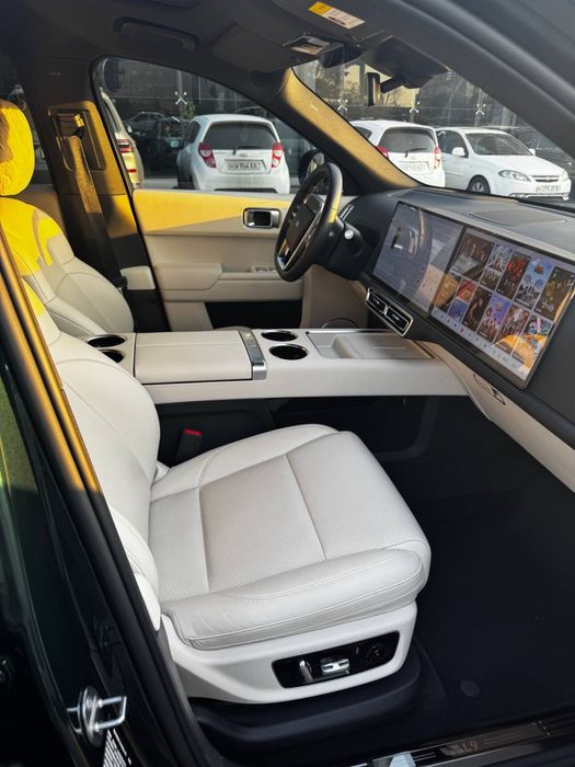 продается LIXIANG L9