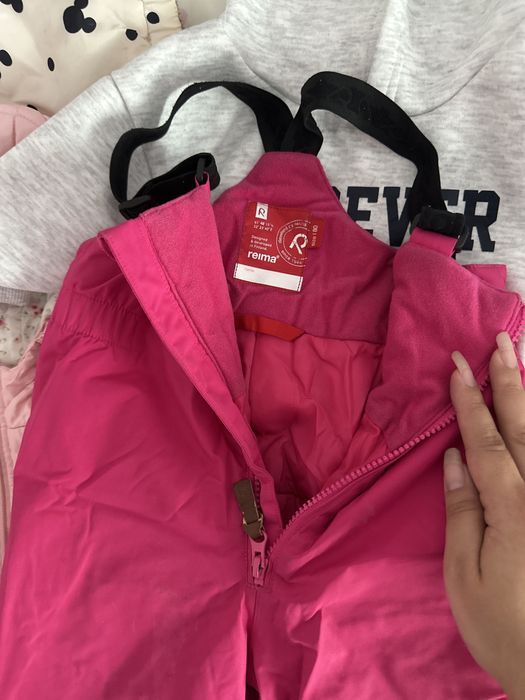 Продам верхнюю одежду на девочку