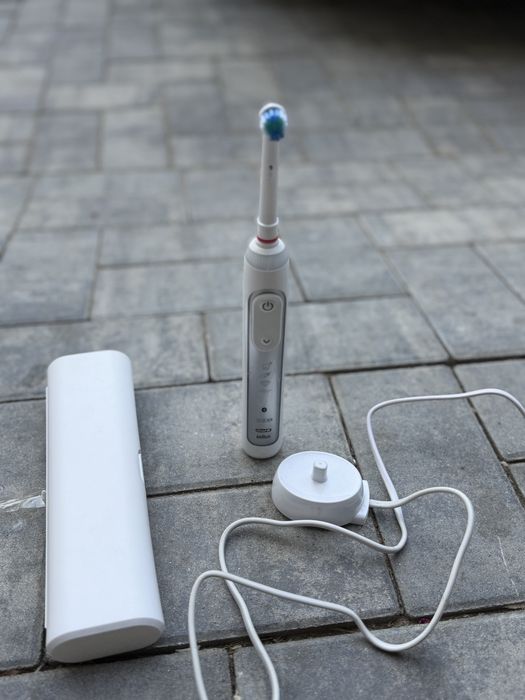 Periuta de dinti Oral-B Braun Genius 8000 Silver
